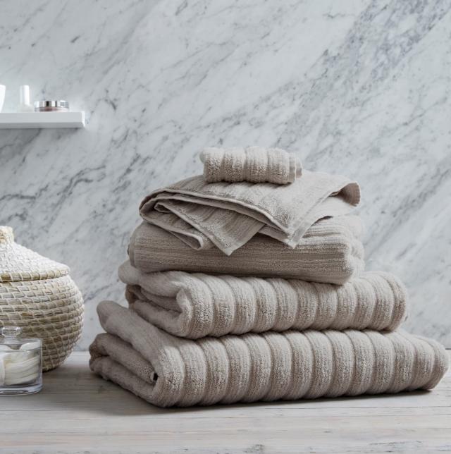 The White Company Pearl Grey Hydrocotton Super Jumbo Towel