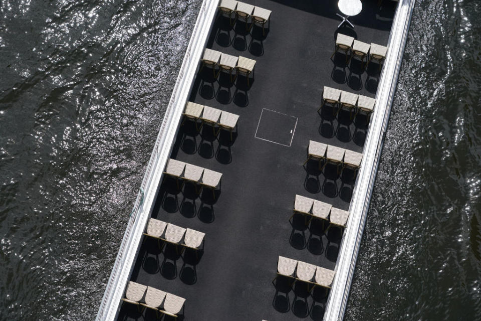 A deserted tour boat on the Spree - getty