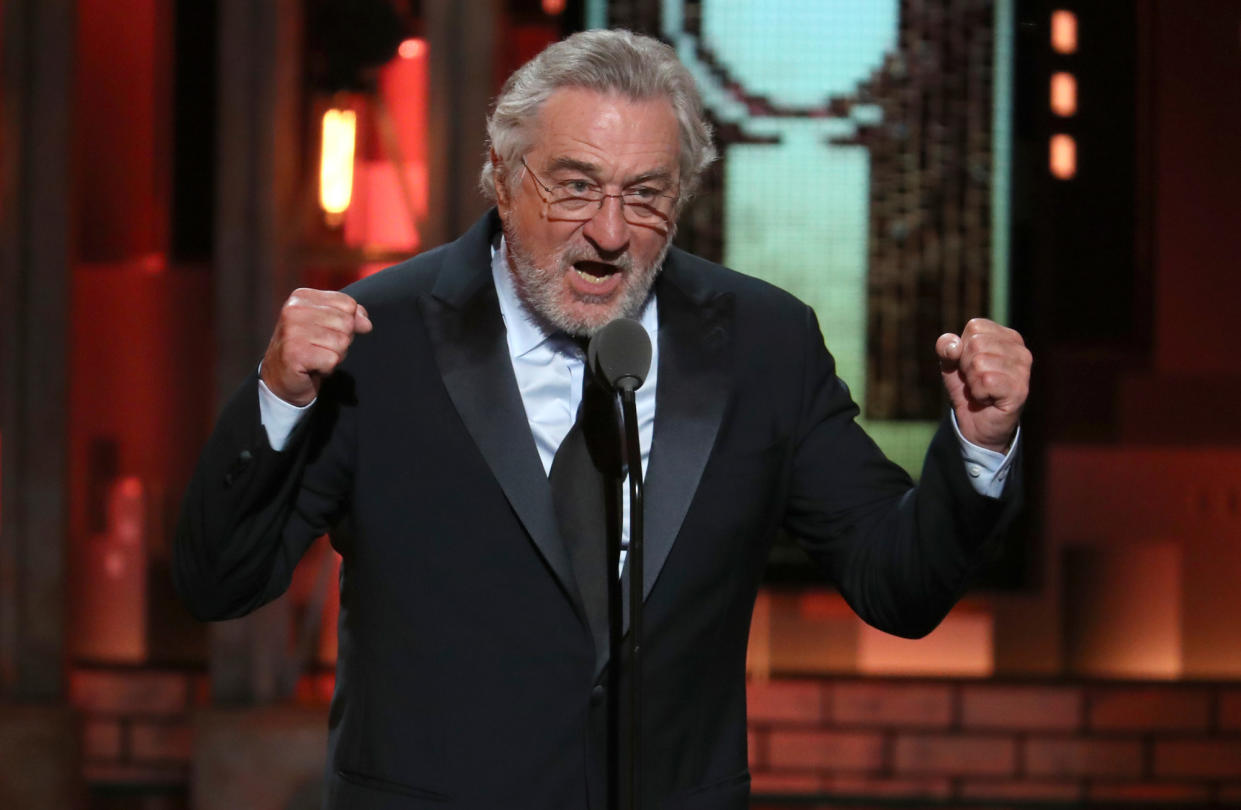 Robert De Niro nutzte seinen Auftritt für ein politisches Statement. (Bild: Michael Zorn/Invision/AP Photo)