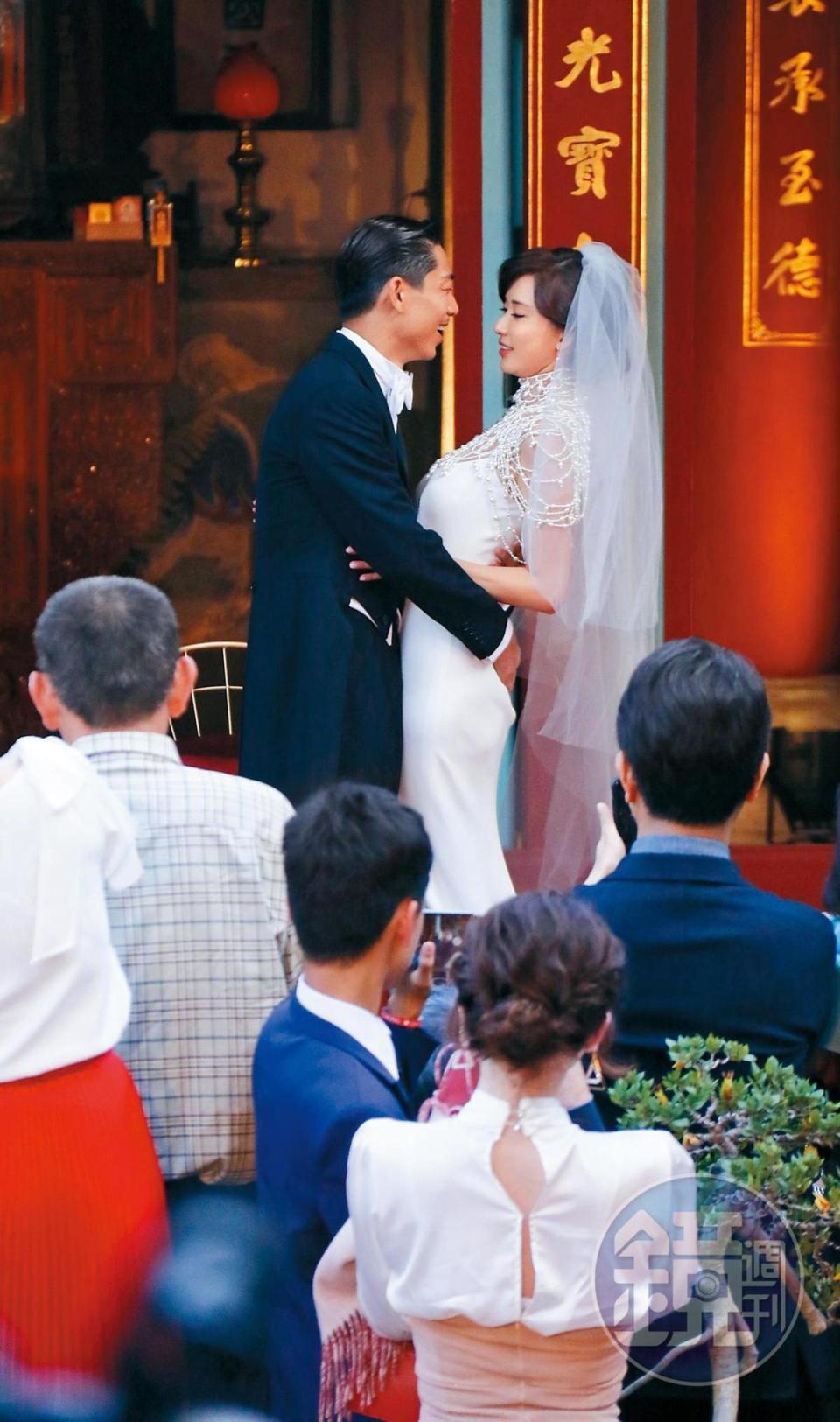 林志玲和Akira的婚禮話題至今仍在延燒。