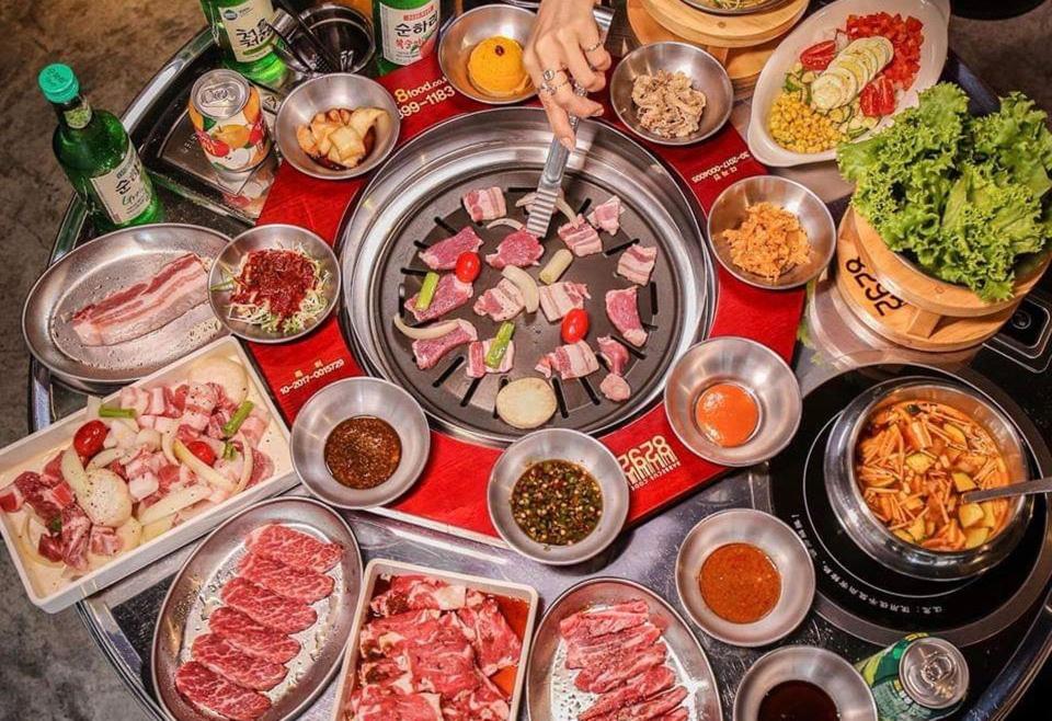 8292烤肉為八色烤肉旗下品牌，韓國店員的親切服務，營造出身在韓國的氛圍。