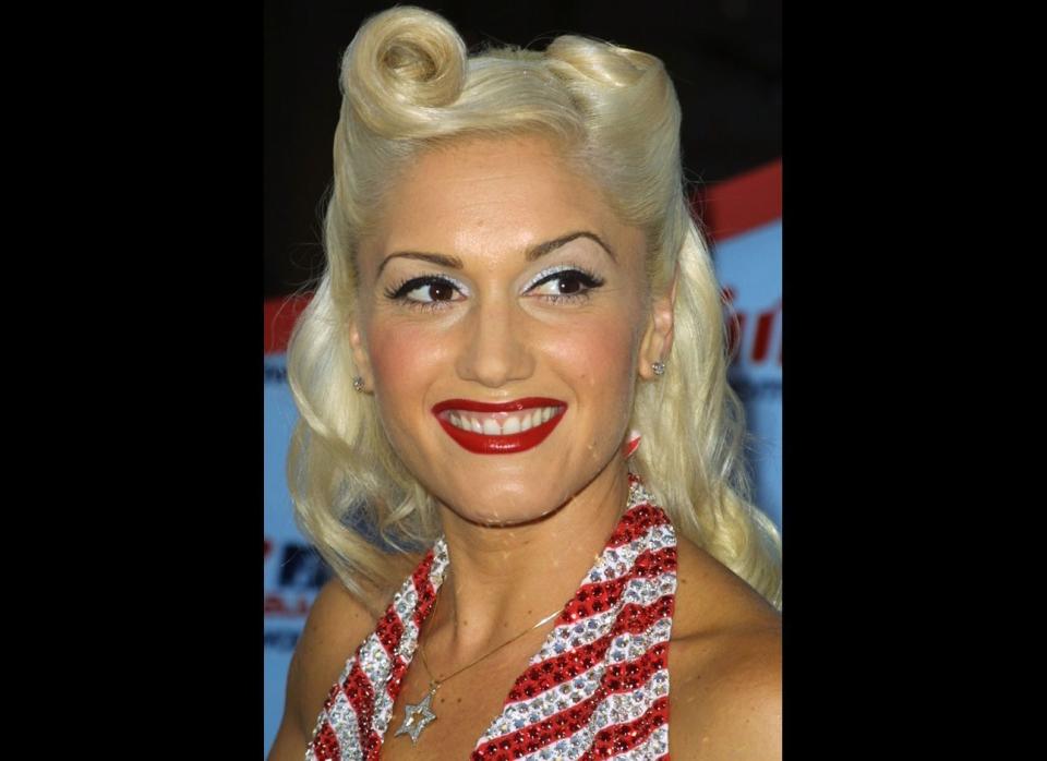 Gwen Stefani at the 2001 MTV Video Music Awards. 