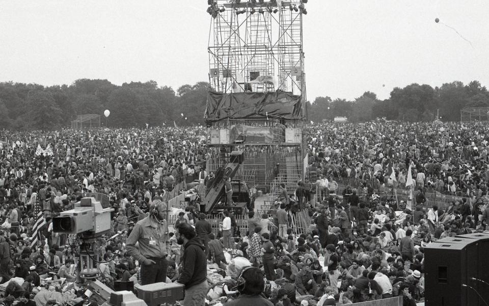 The half million-strong crowd gathered in Central Park for Simon & Garfunkel's reunion on September 19, 1981 - getty