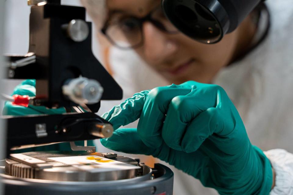 A student in the University of Idaho’s College of Engineering evaluates microelectronic device designs in the Next Generation Microelectronics Research Center on U of I’s Moscow campus. The university and Micron are working to bring additional research and faculty expertise toward semiconductor manufacturing and workforce development in Idaho.