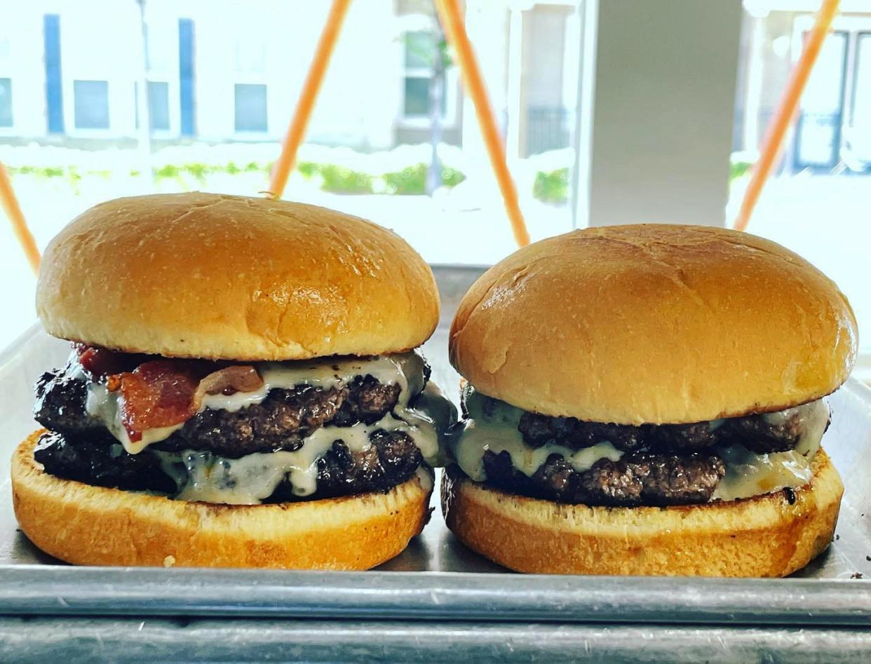 Freshly made on a flattop grill, cheeseburgers top the menu at Gainesville-based Dick Mondell's Burger & Fries, which is opening its third Florida restaurant in Jacksonville Beach.