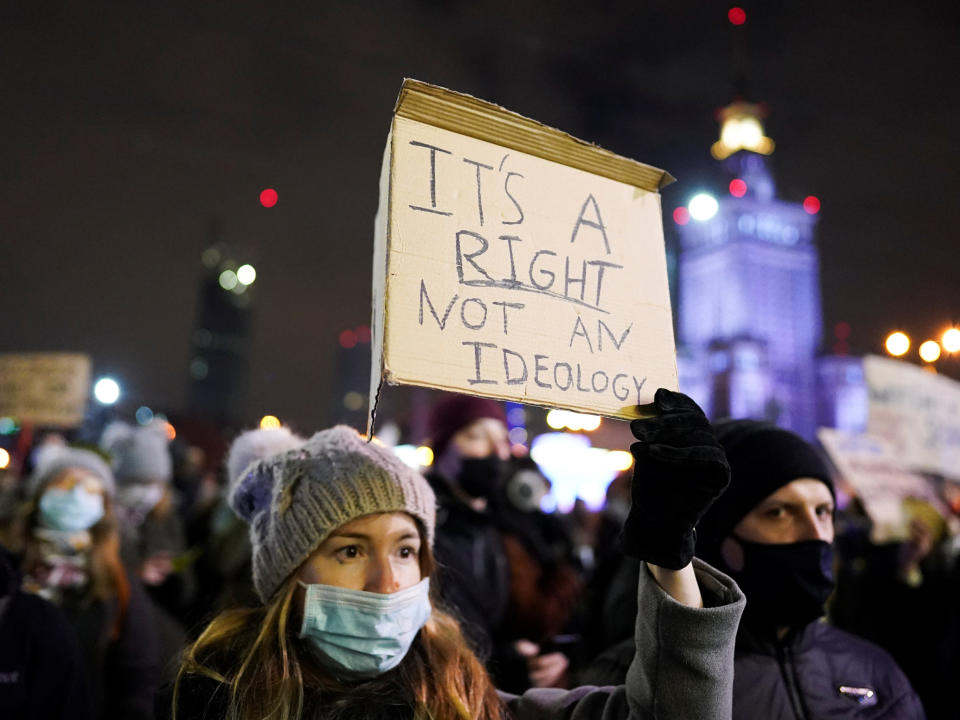 Image: Protest against the verdict restricting abortion rights, in Warsaw (Aleksandra Szmigiel / Reuters)