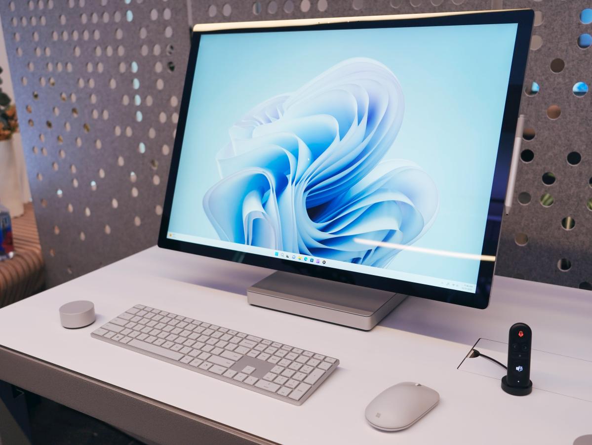 Microsoft Surface Studio 2+ Hands On: The Classic All-in-One Gets New Bits