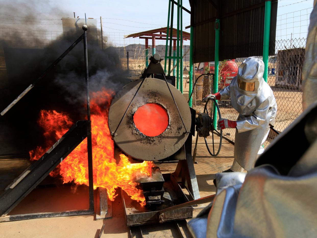 gold smelting furnace fire