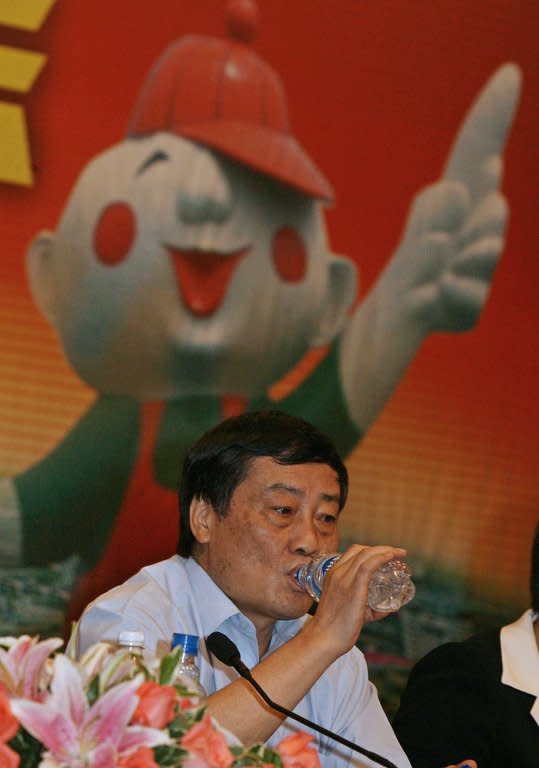 Zong Qinghou drinks one of his products at a press conference in Hangzhou, Zhejiang province in 2007. Zong Qinghou, who heads soft-drink producer Wahaha, and Wang Jianlin of property developer Wanda were the only two from mainland China to make it into the top 100 of Asia's richest people