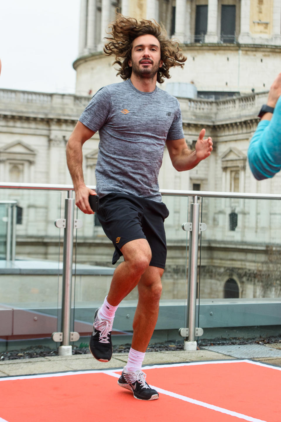 Joe Wicks takes an exercise class at the Grange Hotel, London, during a press day for Moe-Joe, a fitness audio show by Audible to help train non-runners get ready for the Virgin Money 2018 Marathon. Photo credit should read: Matt Crossick/ EMPICS Entertainment.