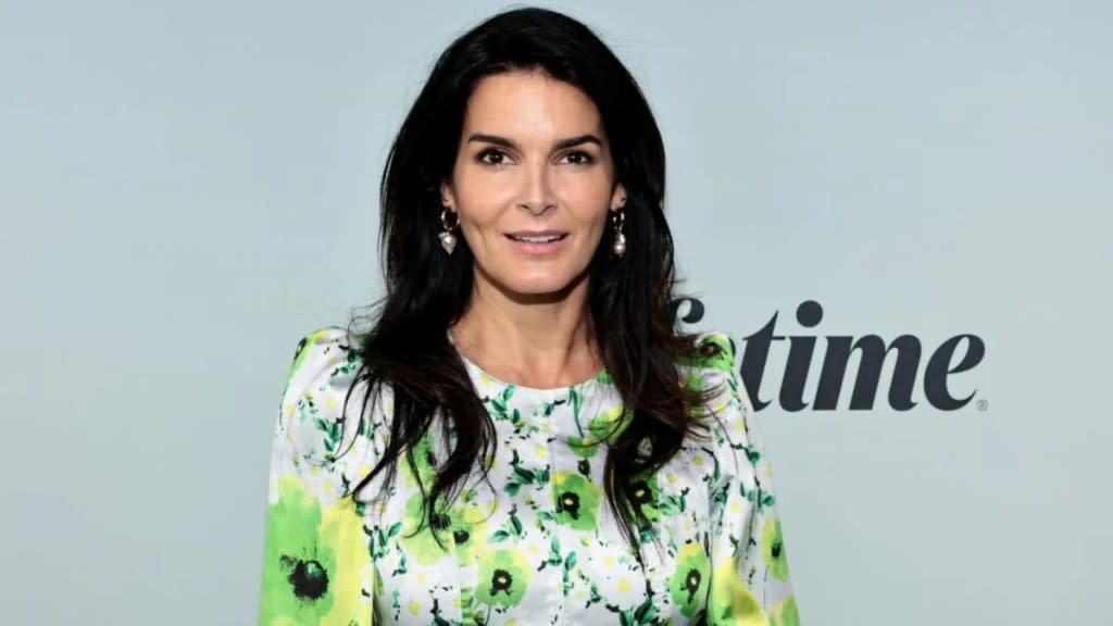 Angie Harmon attends Variety's 2022 Power Of Women: New York Event Presented By Lifetime at The Glasshouse on May 05, 2022 in New York City.