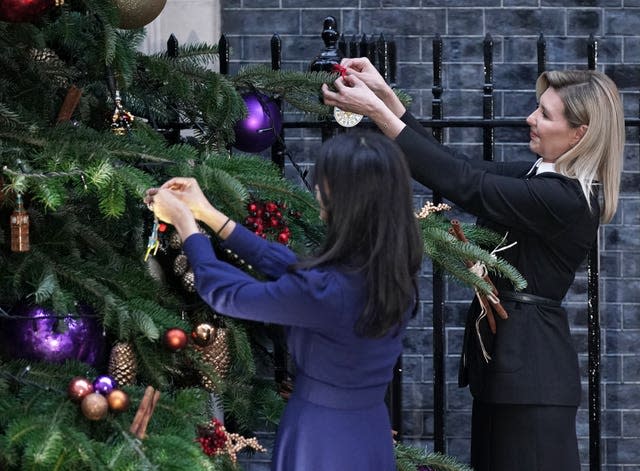 Olena Zelenska and Akshata Murty hang Christmas decorations