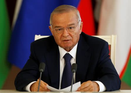 FILE PHOTO - Uzbekistan's President Islam Karimov makes a statement at the Kremlin in Moscow, April 15, 2013. REUTERS/Grigory Dukor/File Photo