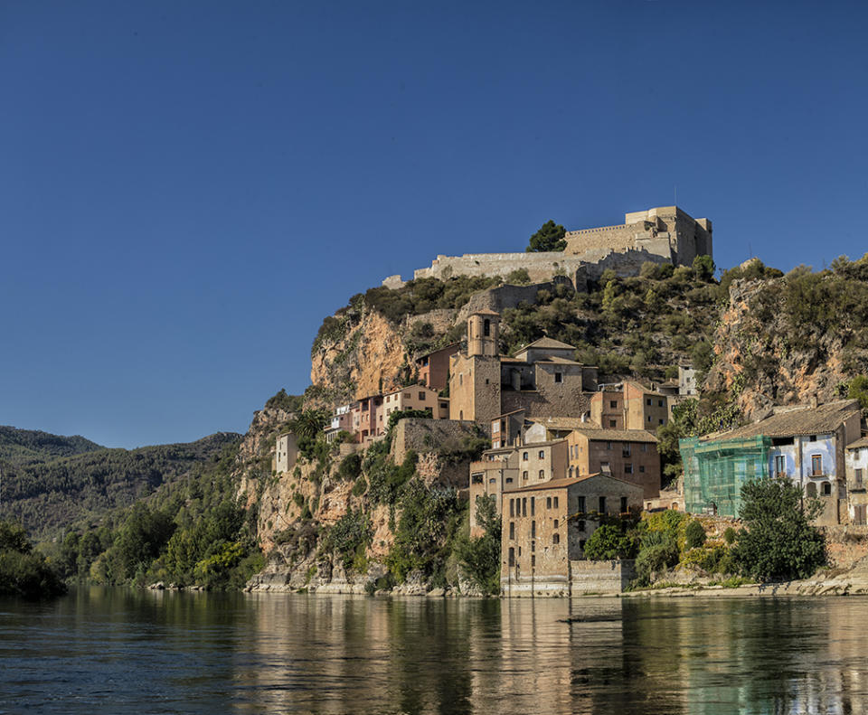 Castell de Miravet, Catalonia