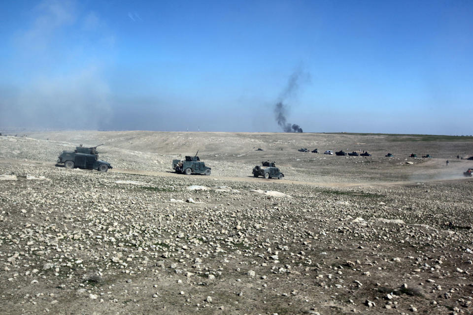 <p>Iraqi rapid response forces advance toward Mosul, Iraq, Feb. 20, 2017. (Alaa Al-Marjani/Reuters) </p>