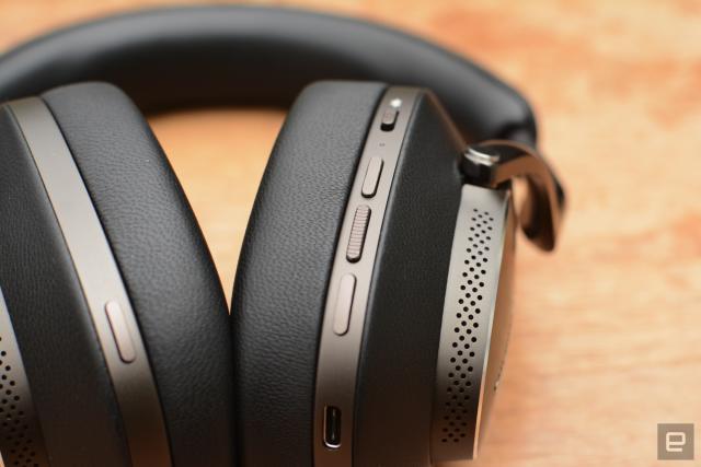 Bowers & Wilkins PX review: wireless noise-canceling nirvana - The Verge