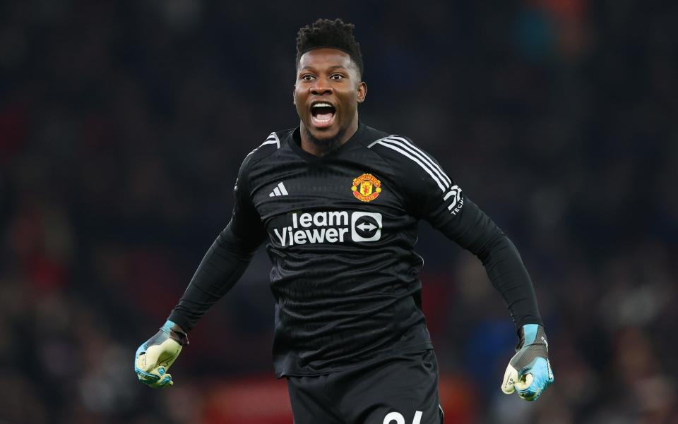 Andre Onana feiert den Siegtreffer von Manchester United gegen Aston Villa