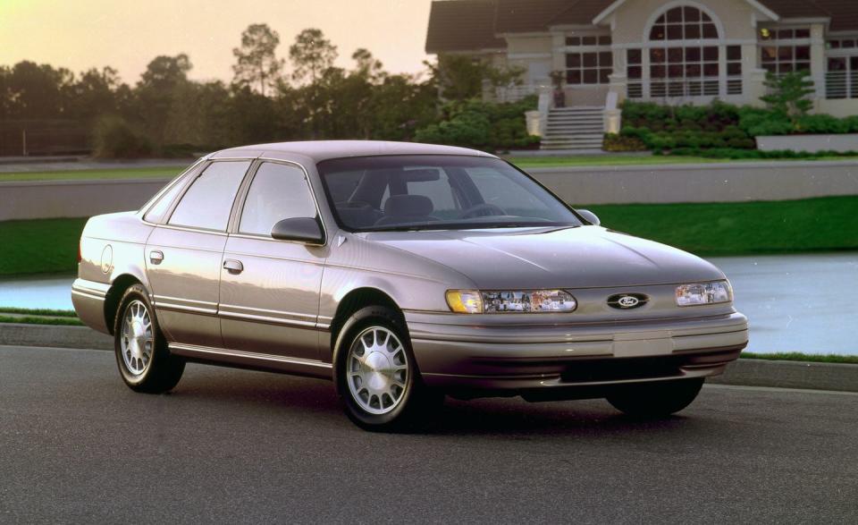 1995: Ford Taurus – 366,266 units sold