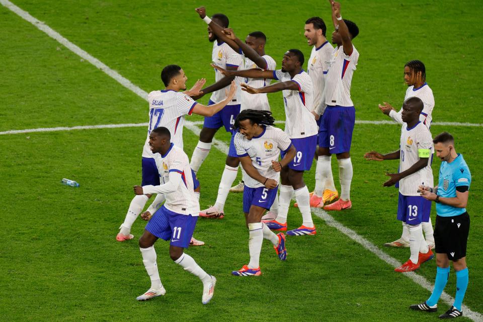 ⏪ France beat Portugal on penalties after Spain knockout Germany