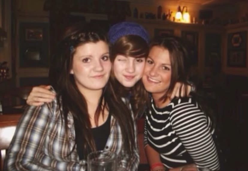 Livi Deane with her two sisters, Lauren and Georgia. (Supplied)