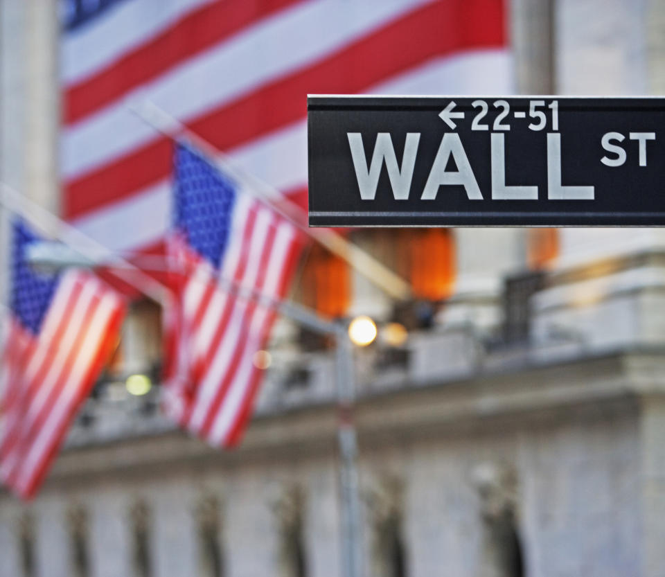 Fachada del edificio de la Bolsa de Nueva York, conocida como Wall Street. Getty Images