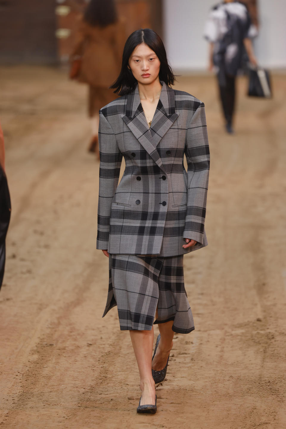 A model wears a creation as part of the Stella McCartney Fall/Winter 2023-2024 ready-to-wear collection presented Monday, March 6, 2023 in Paris. (Vianney Le Caer/Invision/AP)