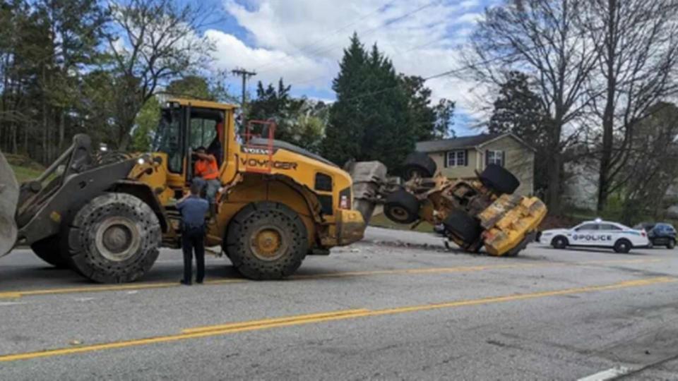 Georgia Police Chase Ends with Frontloader Duel on the Streets