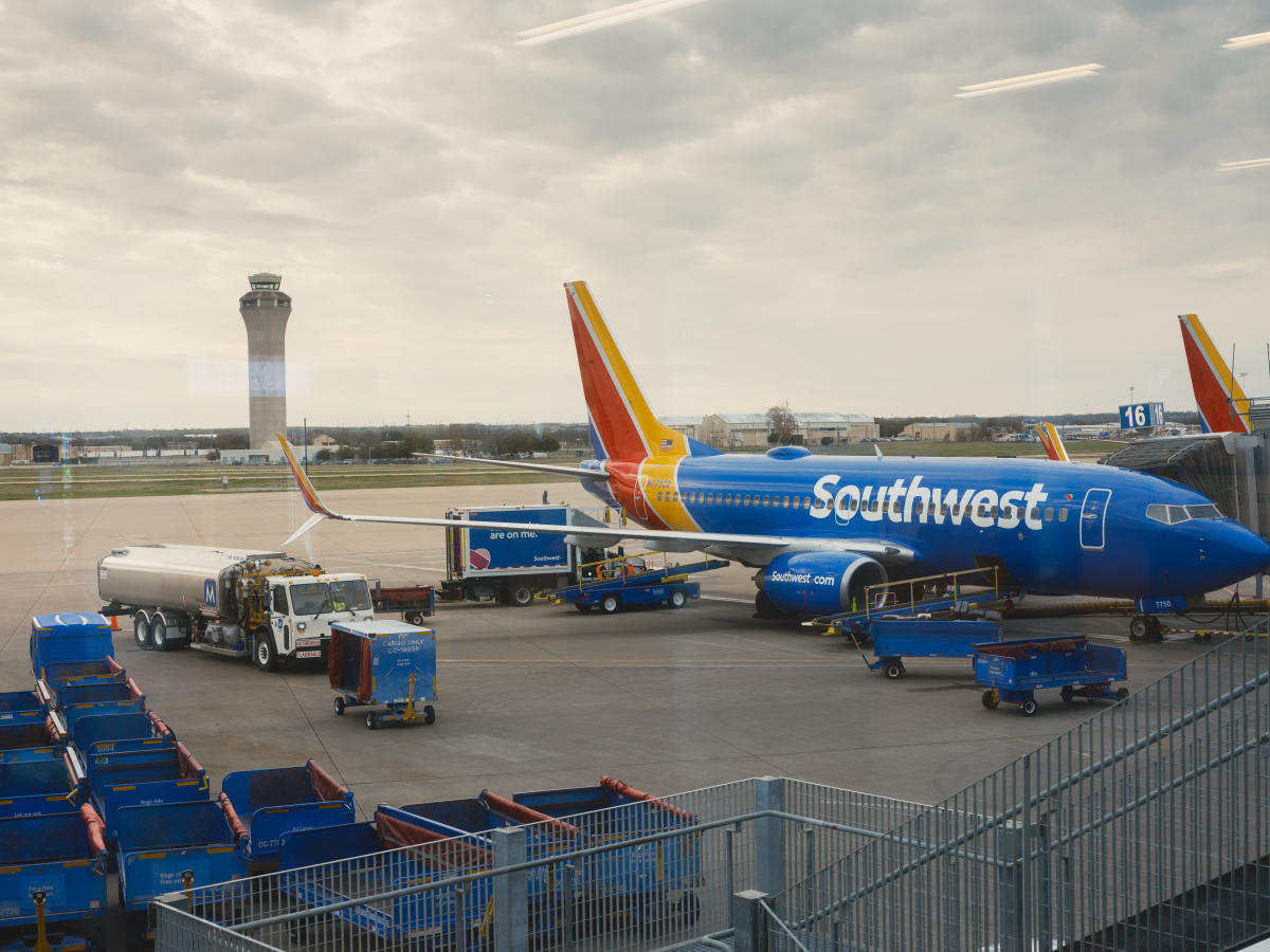 Photo of Southwest Airlines reanuda sus operaciones después de suspender brevemente los vuelos debido a un «problema técnico».