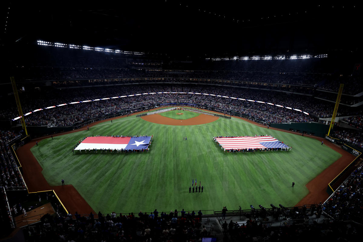 Follow live: Rangers host D-backs in Game 1 of World Series