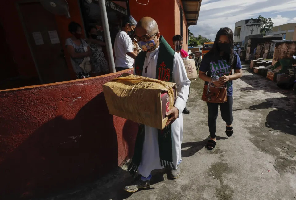 The alliance of a priest and a coroner against Duterte’s drug war