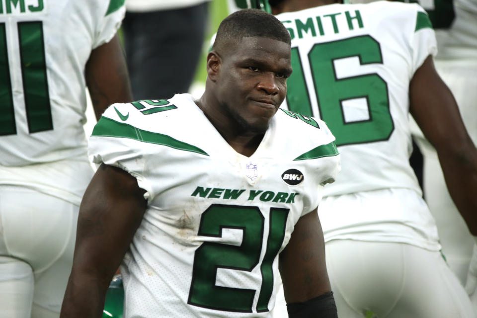 Frank Gore of the New York Jets doesn't want to finish 0-16. (Photo by Katelyn Mulcahy/Getty Images)