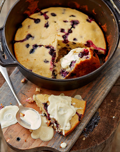 Blueberry potjie muffin on the braai