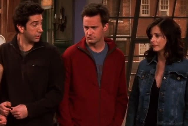 <p>NBC/Max</p> David Schwimmer, Matthew Perry, and Courteney Cox appear in that final scene of "Friends."
