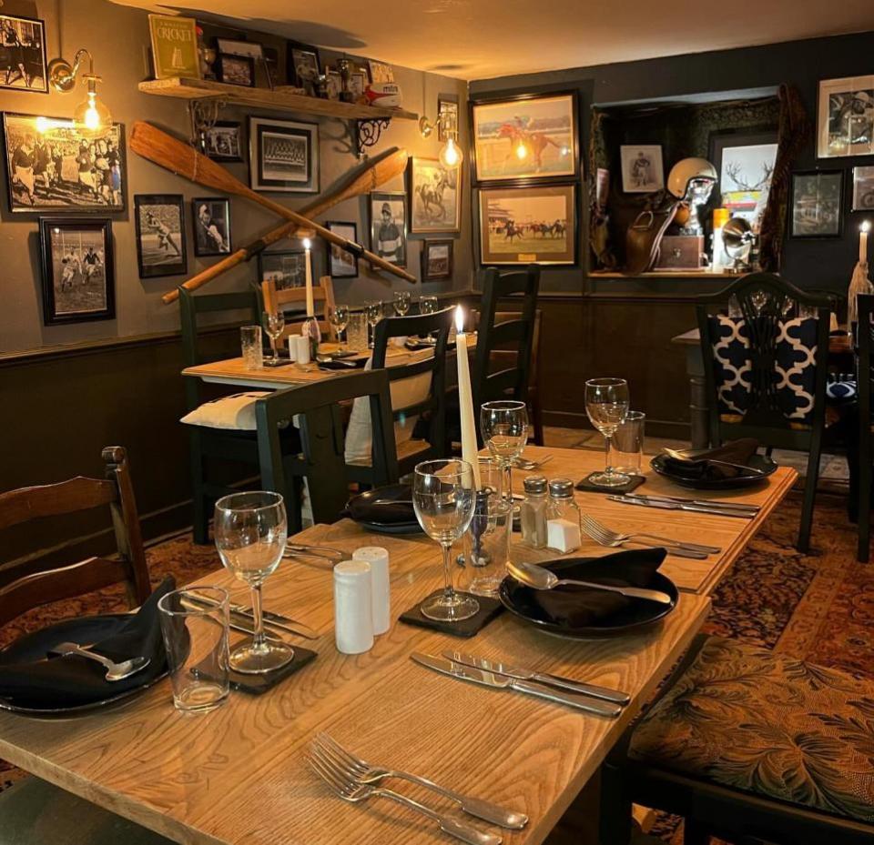 Eastern Daily Press: Inside The Rose & Crown in Harpley Picture: Andrew Waddison / AW PR