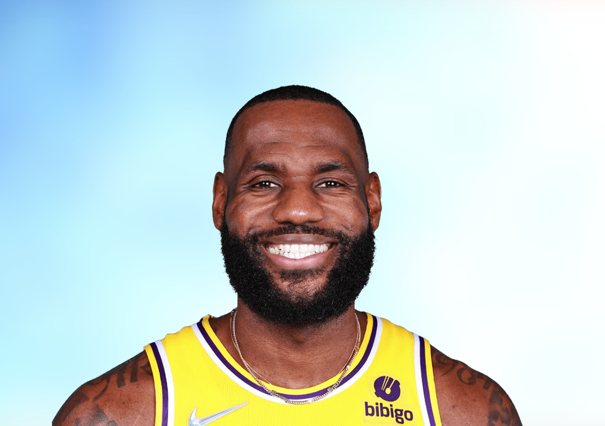 Is the Lakers' front office blaming Klutch Sports, LeBron James