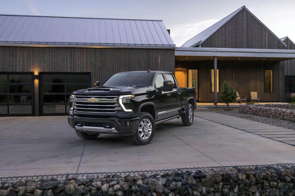 <p>2024 Chevrolet Silverado HD</p>