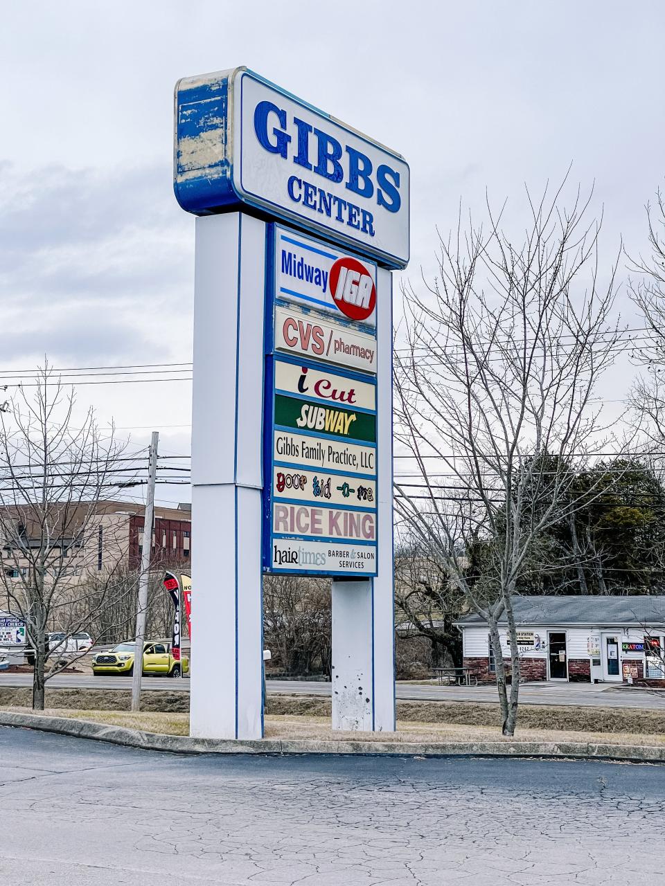 Around 1995, the Longmires noticed a sign posted in a vacant field announcing a 15,000-square-foot grocery store was coming to the Gibbs Crossroads. “We bought the land and built a 25,000-square-foot store, opening in January 1997,” said Joe Longmire.