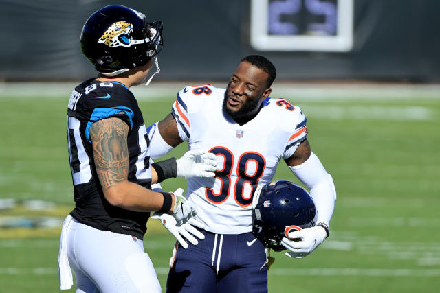 Twitter reacts to Bears re-signing safety Tashaun Gipson