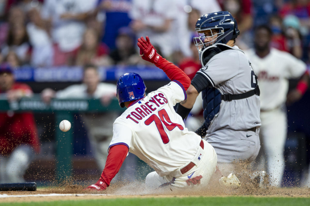 Yankees' Gio Urshela has elbow surgery to remove bone spur