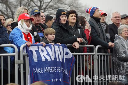 （美國第45位總統川普就職，不少支持者前往觀禮。）