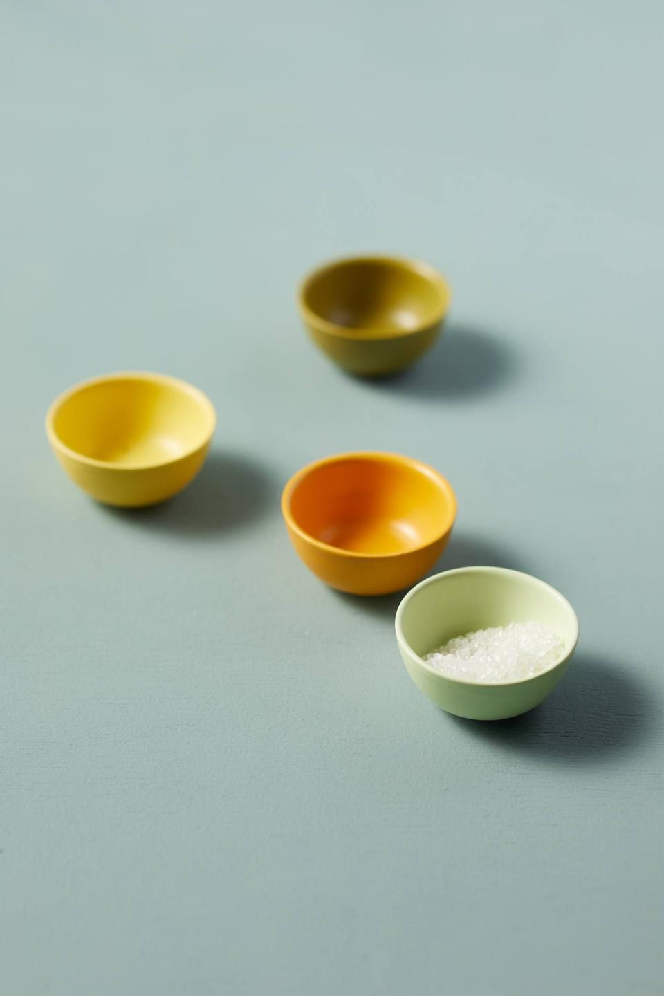 35) Ceramic Pinch Bowls