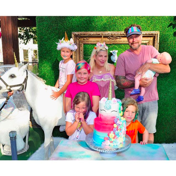 Tori Spelling (5 kids)