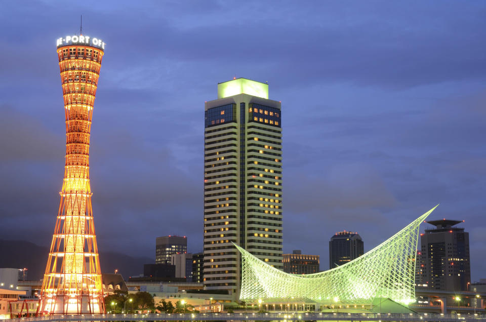 Both Japan (Osaka Kobe – pictured left) and Switzerland have seen strong currency movements over the last few years which year, where investors looking for a haven currency outside the beleaguered Eurozone have invested heavily in the Swiss Franc, prompting an unprecedented move by the Swiss government to peg the Swiss Franc to the Euro to keep the currency competitive.