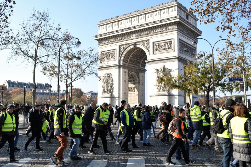 Prix du carburant : la France voit jaune