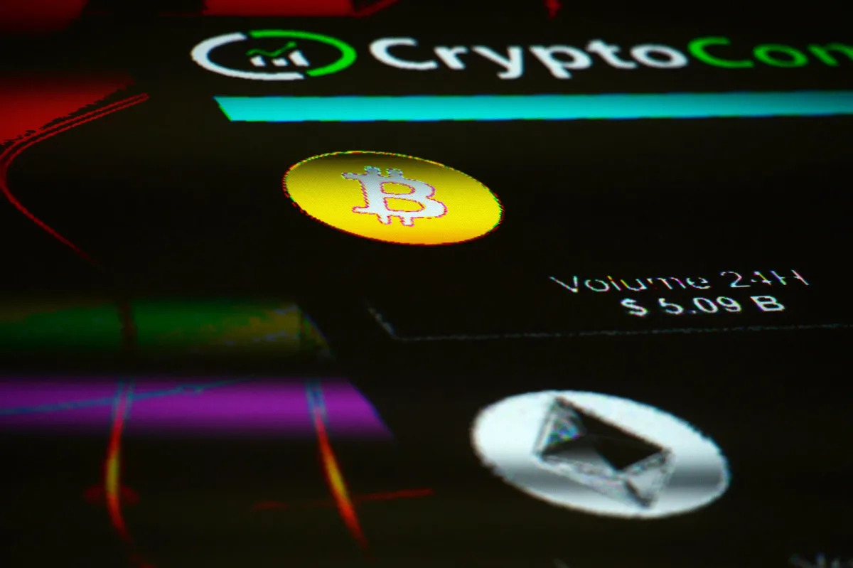 Crypto Lender Vauld Freezes Withdrawals, Eyes Restructuring