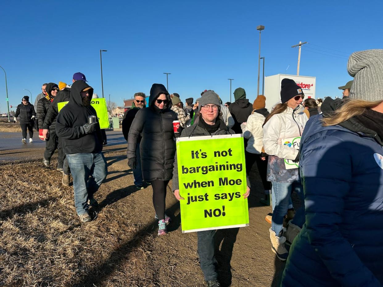Teachers took to the picket line in Moose Jaw on Thursday, Feb. 1, 2024, as part of rotating strikes in some communities. (Kirk Fraser/CBC - image credit)