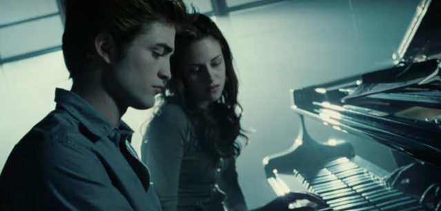 The First 'Twilight' Script Had FBI Vampire Hunters and a Track