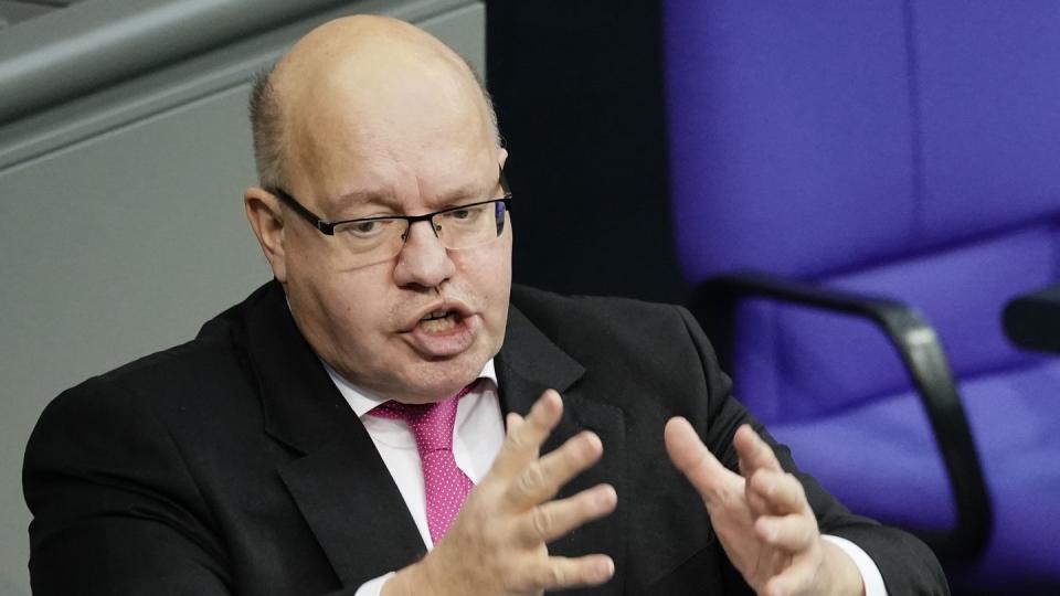 Peter Altmaier (CDU) spricht im Bundestag.