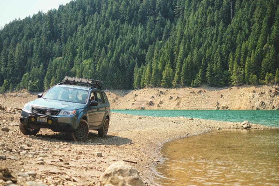 Subaru Forester on the shore of Blue River Reservoir in Oregon