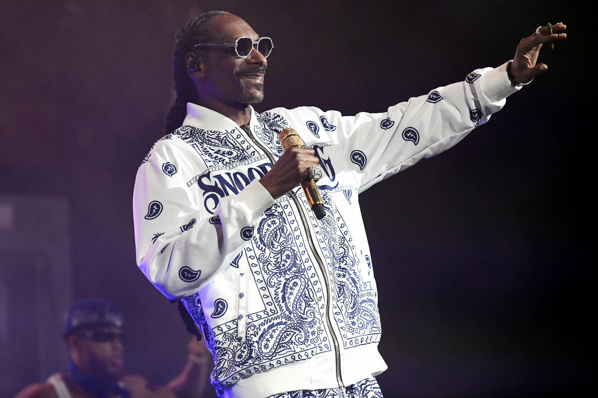 New 'Monday Night Football' intro features cross-genre mashup of Snoop  Dogg, Chris Stapleton, Phil Collins